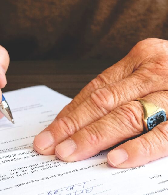 administration-agreement-banking-618158-min